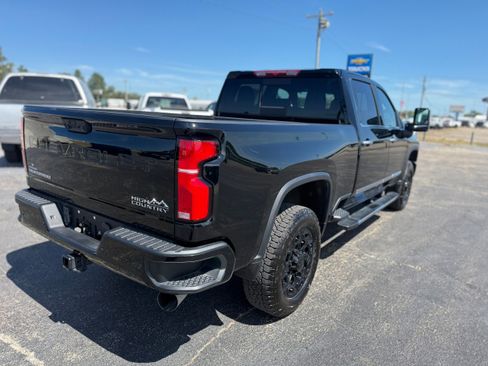 Used 2025 Chevrolet Silverado 2500 High Country w/ Z71 Off-Road Package image 5