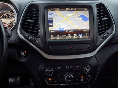 Used 2015 Jeep Cherokee Trailhawk w/ Comfort/Convenience Group image 13