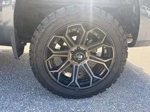 Used 2019 Chevrolet Silverado 1500 Custom Trail Boss w/ Custom Convenience Package AWD/4WD image 15