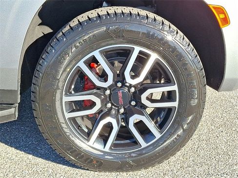 Certified 2023 GMC Yukon AT4 image 8
