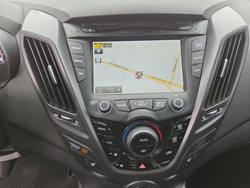 Used 2014 Hyundai Veloster Turbo w/ Turbo Technology Package 04 image 22