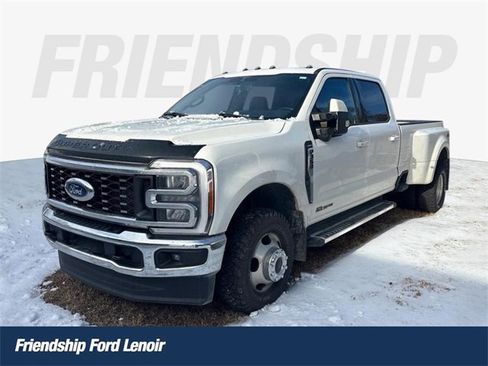 Used 2023 Ford F350 Lariat image 1