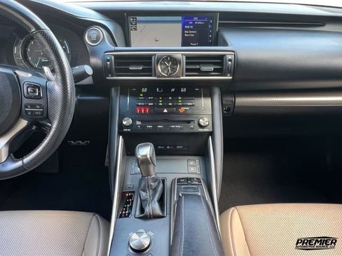 Used 2018 Lexus IS 300 image 37
