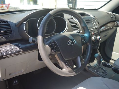 Used 2012 Kia Sorento LX w/ Convenience Pkg AWD/4WD image 29