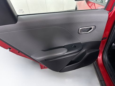 Used 2025 Kia K4 LXS image 25