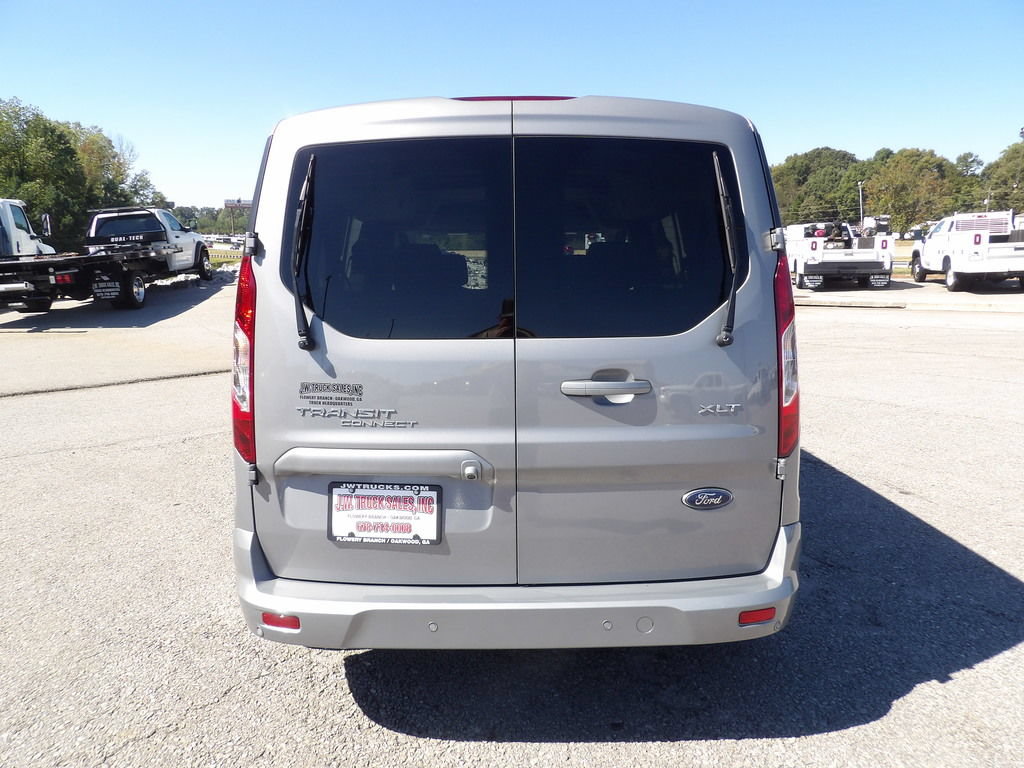 Used 2023 Ford Transit Connect XLT FWD image 6