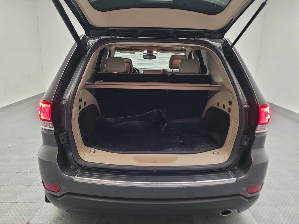 Used 2020 Jeep Grand Cherokee Limited AWD/4WD image 29