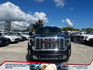 New 2025 GMC Sierra 2500 Denali w/ Denali Reserve Package video 3