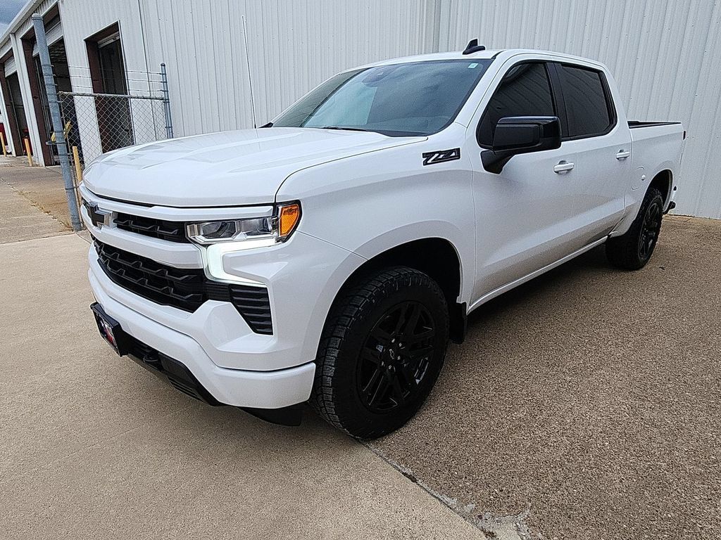 Used 2024 Chevrolet Silverado 1500 RST AWD/4WD image 4