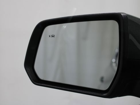 Used 2022 Chevrolet Traverse LT w/ LPO, Cargo Package image 10