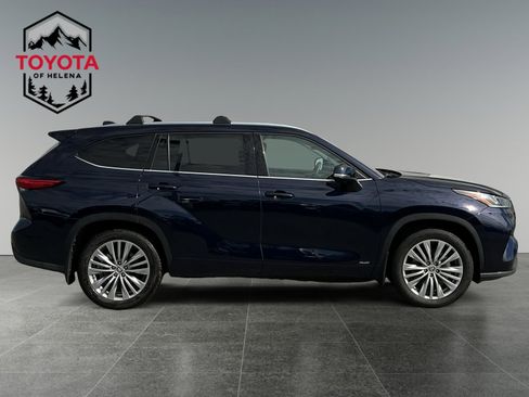 Used 2023 Toyota Highlander Platinum AWD/4WD image 6