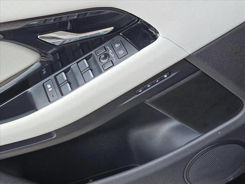 Certified 2024 Land Rover Range Rover Evoque S image 12