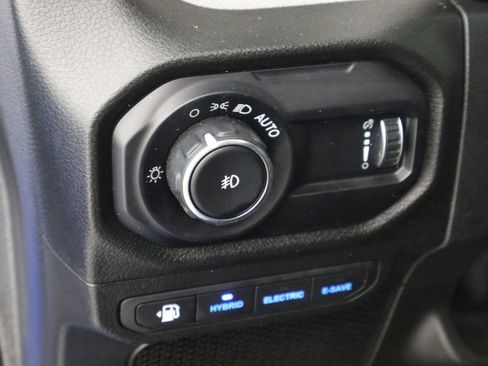 Used 2024 Jeep Wrangler Unlimited w/ Convenience Group AWD/4WD image 22