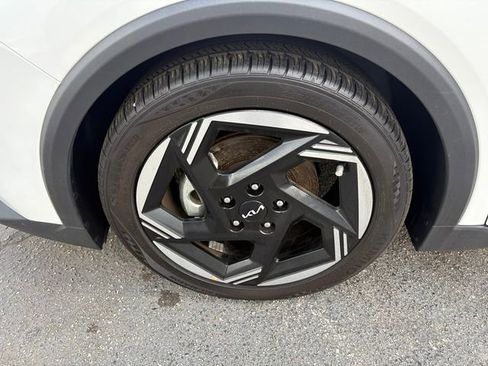 Used 2025 Kia K4 EX FWD image 3