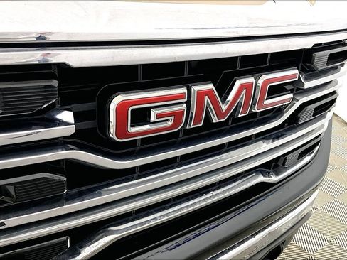 Used 2025 GMC Sierra 1500 SLT w/ SLT Premium Package RWD image 23
