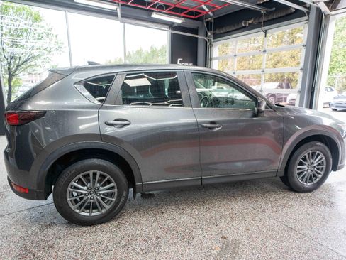 Used 2017 MAZDA CX-5 Touring w/ Preferred Equipment Package image 4