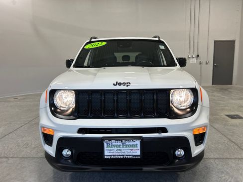 Used 2022 Jeep Renegade Altitude w/ Convenience Group AWD/4WD image 3