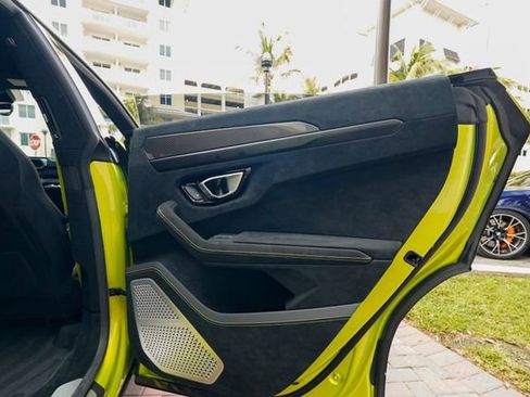 Used 2023 Lamborghini Urus Performante image 94