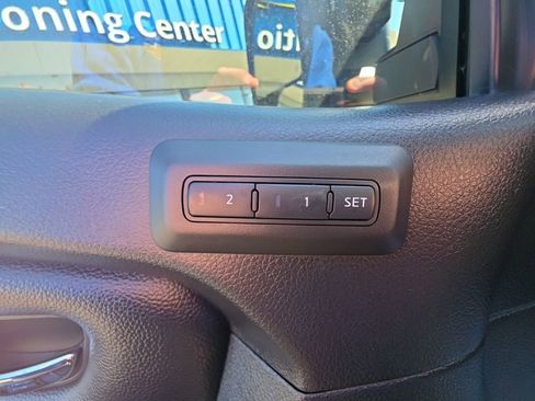Used 2018 Nissan Titan PRO-4X AWD/4WD image 22