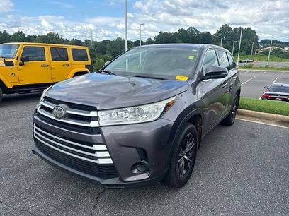 Used 2019 Toyota Highlander LE