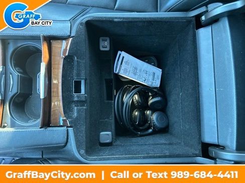 Used 2017 Cadillac Escalade ESV Luxury image 26