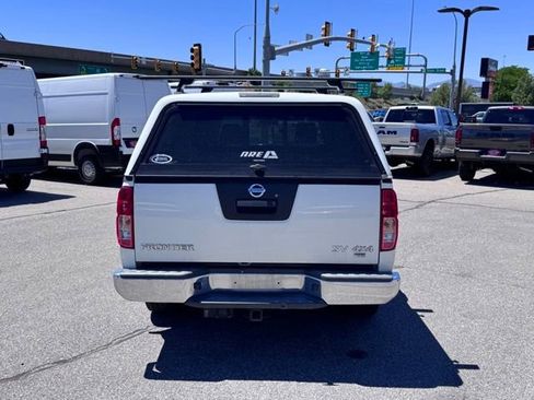 Used 2017 Nissan Frontier SV AWD/4WD image 4