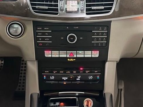 Used 2016 Mercedes-Benz E 350 Sedan image 13