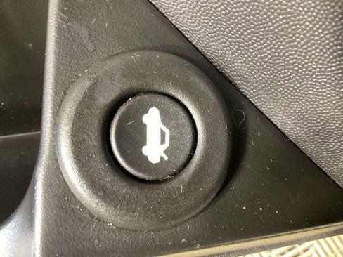 Used 2007 Cadillac CTS 2.8 image 17