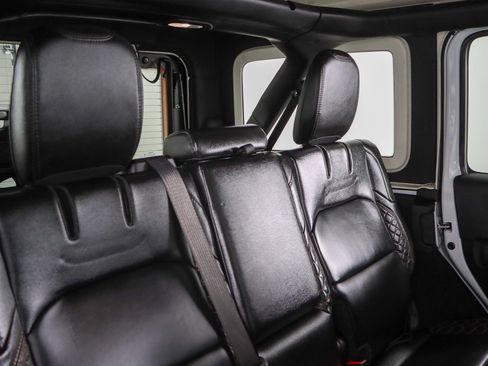 Used 2021 Jeep Wrangler Unlimited Sahara AWD/4WD image 28