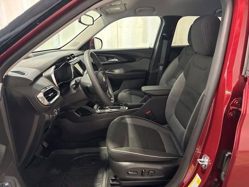 Used 2023 Chevrolet TrailBlazer LT w/ Convenience Package FWD image 8