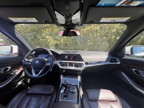 Used 2019 BMW 330i Sedan w/ Premium Package image 30