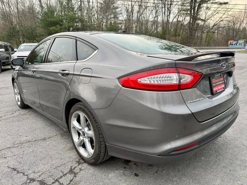 Used 2014 Ford Fusion SE w/ Equipment Group 501A image 6