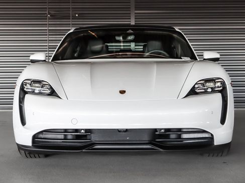 Used 2024 Porsche Taycan 4S image 8