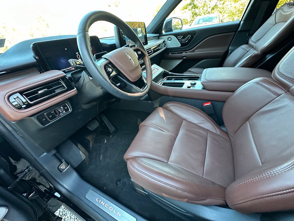 New 2026 Lincoln Aviator Reserve AWD/4WD image 17