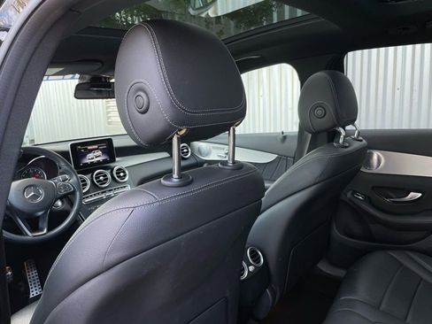 Used 2019 Mercedes-Benz GLC 300 4MATIC image 28