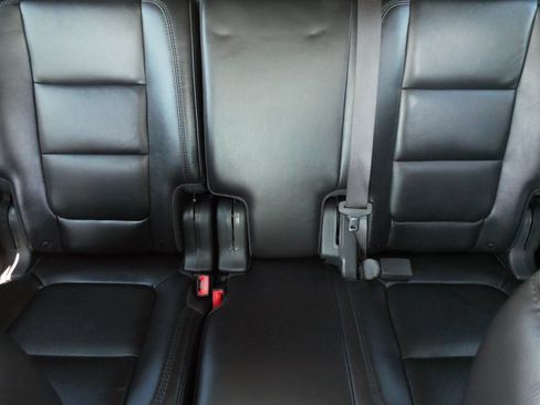 Used 2013 Ford Explorer XLT FWD image 13