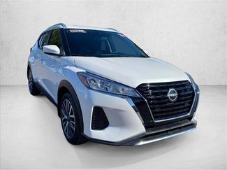 Used 2022 Nissan Kicks SV FWD video 3