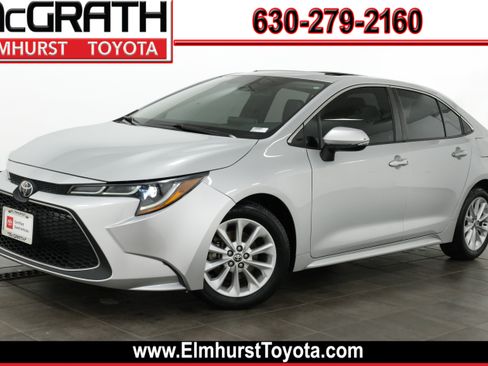Certified 2021 Toyota Corolla XLE FWD image 1