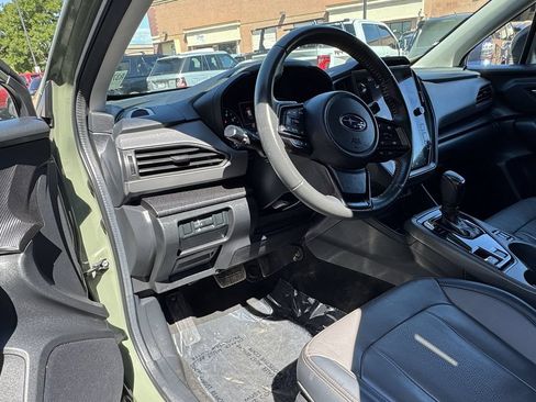 Used 2024 Subaru Crosstrek 2.5i Limited w/ Crosstrek Mirror Package AWD/4WD image 21