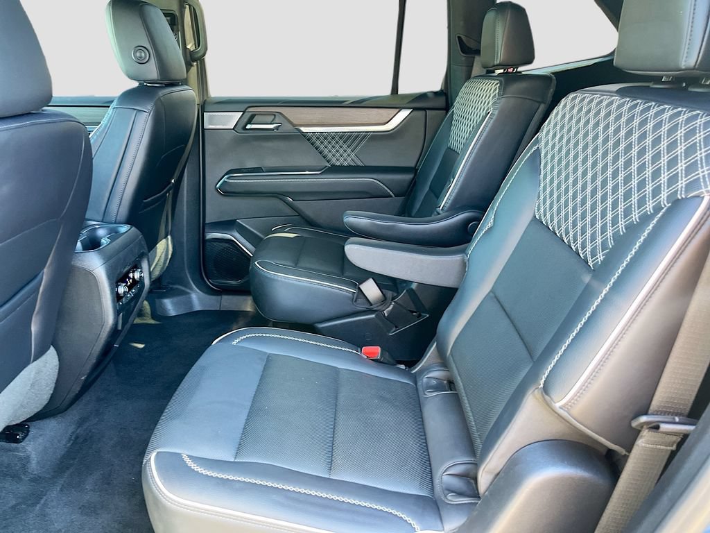 Used 2024 GMC Acadia Denali w/ Super Cruise Package FWD image 25