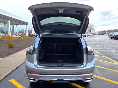 New 2026 Buick Envision Avenir image 8