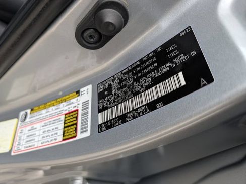 Used 2023 Toyota Highlander XLE FWD image 35