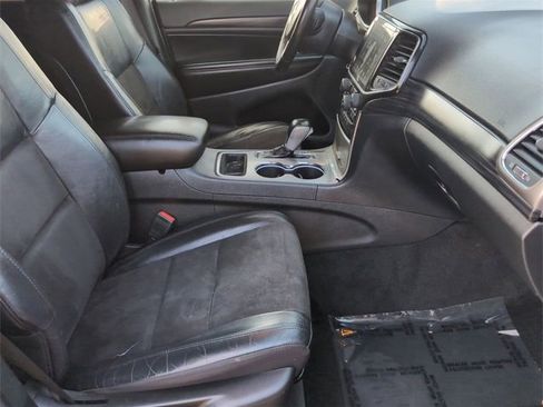 Used 2022 Jeep Grand Cherokee Laredo X image 27