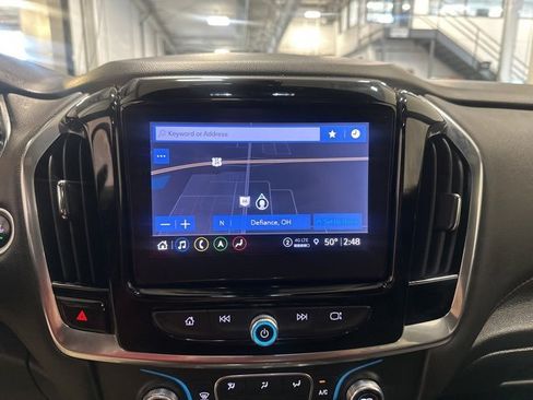 Used 2023 Chevrolet Traverse RS image 27