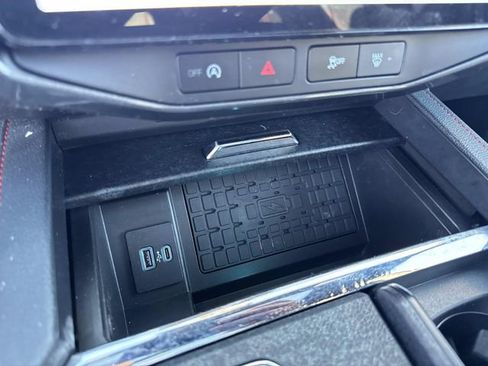 Used 2022 Ford Expedition Max Limited image 32