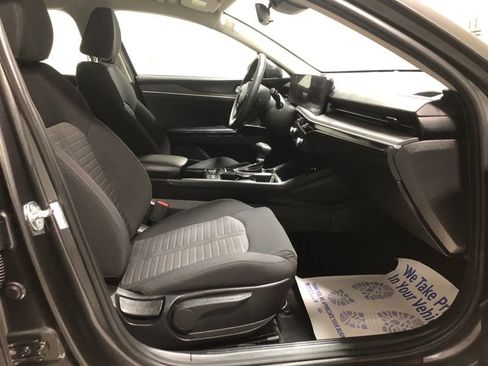 New 2025 Kia K5 LXS FWD image 12