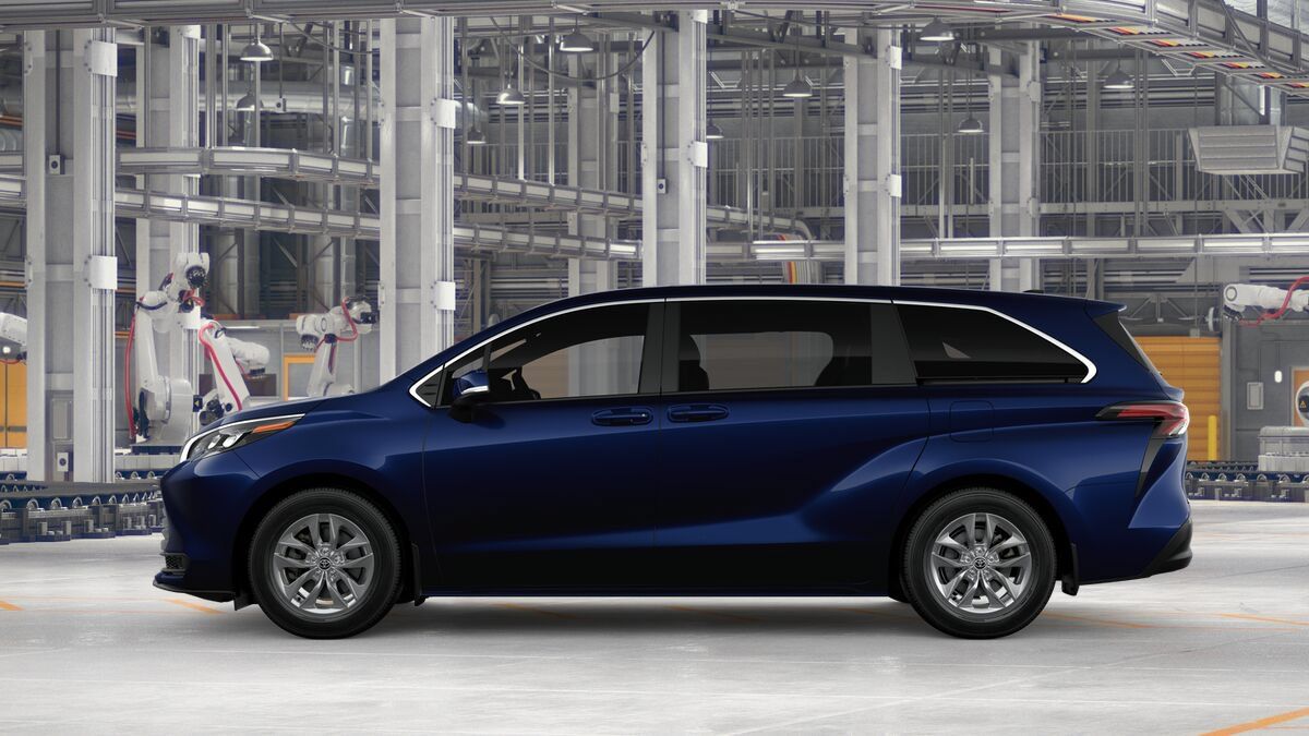 New 2026 Toyota Sienna LE AWD/4WD image 4