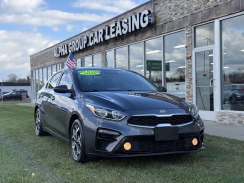 Used 2020 Kia Forte LXS image 2