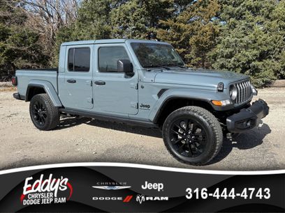 Used 2025 Jeep Gladiator Sport
