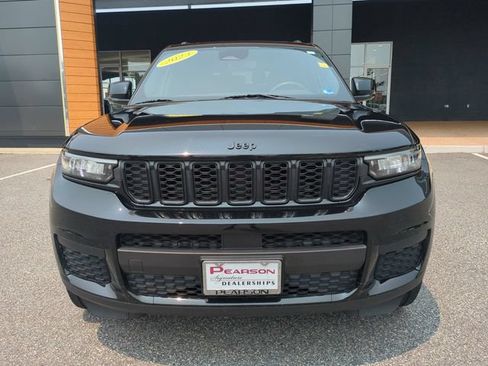 Used 2023 Jeep Grand Cherokee L Laredo AWD/4WD image 9